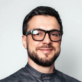 Грозов Роман Салимович, стоматолог-хирург