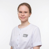 Власова Анна Романовна, стоматолог-терапевт