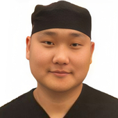 Коклданов Мерген Анатольевич, стоматолог-хирург