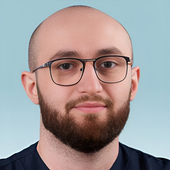 Махмудов Фариз Ильгарович, имплантолог