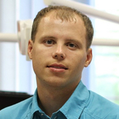 Захаров Евгений Владимирович, стоматолог-терапевт