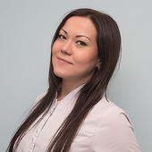 Лопарева Ирина Евгеньевна, стоматолог-терапевт