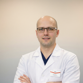 Котельников Александр Олегович, хирург-вертебролог