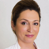 Симбирская Яна Игоревна, врач-косметолог