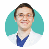 Кухарь Алексей Сергеевич, стоматолог-терапевт