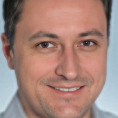 Закиров Тарас Валерьевич, пародонтолог