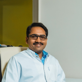 Навин (Венкаллил Навин Чандран), иммунолог