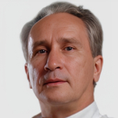 Романов Михаил Георгиевич, стоматолог-терапевт