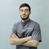 Алиев Али Русланович, стоматолог-хирург