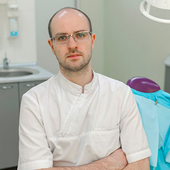 Москаленко Дмитрий Владимирович, стоматолог-хирург