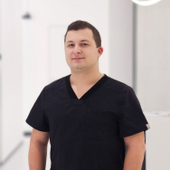 Стрелков Антон Михайлович, стоматолог-терапевт