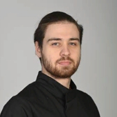 Парменов Артём Александрович, стоматолог-терапевт