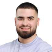 Владимиров Артём Александрович, стоматолог-хирург