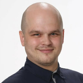 Пирожкин Евгений Олегович, стоматолог-терапевт