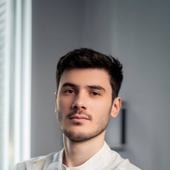 Казаров Астемир Тимурович, стоматолог-ортопед