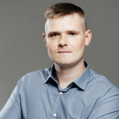 Смирнов Роман Алексеевич, стоматолог-терапевт