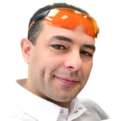 Абутаир Фарес Шехда, стоматолог-хирург