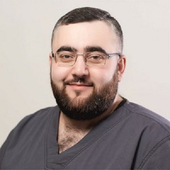 Мелконян Левик Араикович, стоматолог-терапевт