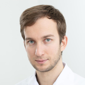 Савельев Евгений Игоревич, пластический хирург