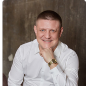 Беззубов Александр Евгеньевич, стоматолог-хирург