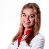 Смирнова Екатерина Романовна, стоматолог-терапевт
