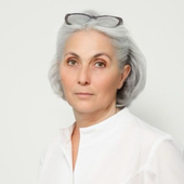 Дзгоева Анжела Майрамовна, гинеколог