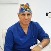 Осман Шерго Осман, офтальмолог