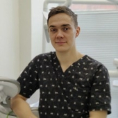 Антонов Артем Анатольевич, стоматолог-терапевт