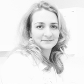 Монопьянц Екатерина Юрьевна, стоматолог-терапевт