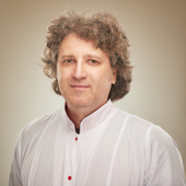 Тарзиманов Артем Муратович, ортопед