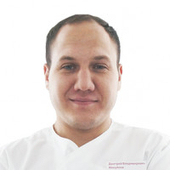 Мануйлов Дмитрий Владимирович, стоматолог-хирург