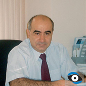 Доктор Арам Ашотович, офтальмолог