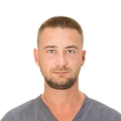 Севостьянов Владимир Игоревич, стоматолог-хирург