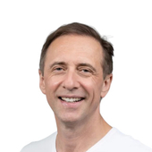 Тарханов Александр Валерьевич, стоматолог-хирург