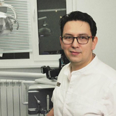 Калджанов Данияр Жакслыкович, стоматолог-ортопед