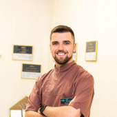 Долонин Олег Александрович, стоматолог-хирург