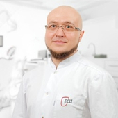 Ихсанов Петр Васильевич, имплантолог