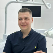 Комаров Максим Григорьевич, стоматолог-ортопед