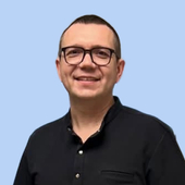 Гладышев Александр Александрович, стоматолог-терапевт