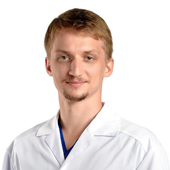 Осипов Арсений Владимирович, офтальмолог-хирург