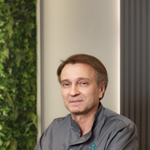 Антипов Игорь Михайлович, стоматолог-терапевт