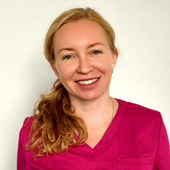 Гурова (Торопова) Елена Сергеевна, стоматолог-хирург