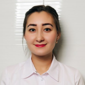 Тихонова Алёна Михайловна, стоматолог-терапевт