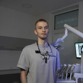 Антоневич Виктор Викторович, стоматолог-хирург