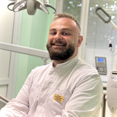 Авагимян Александр Сергеевич, стоматолог-терапевт