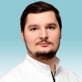 Титов Роман Владимирович, стоматолог-терапевт