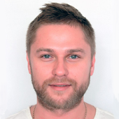 Свиридов Евгений Геннадьевич, стоматолог-хирург