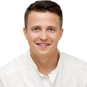 Кузьменко Виктор Валерьевич, стоматолог-хирург