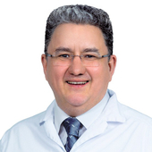 Хусаинов Рустем Альфредович, пластический хирург