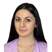 Усольцева Елена Артуровна, стоматолог-терапевт